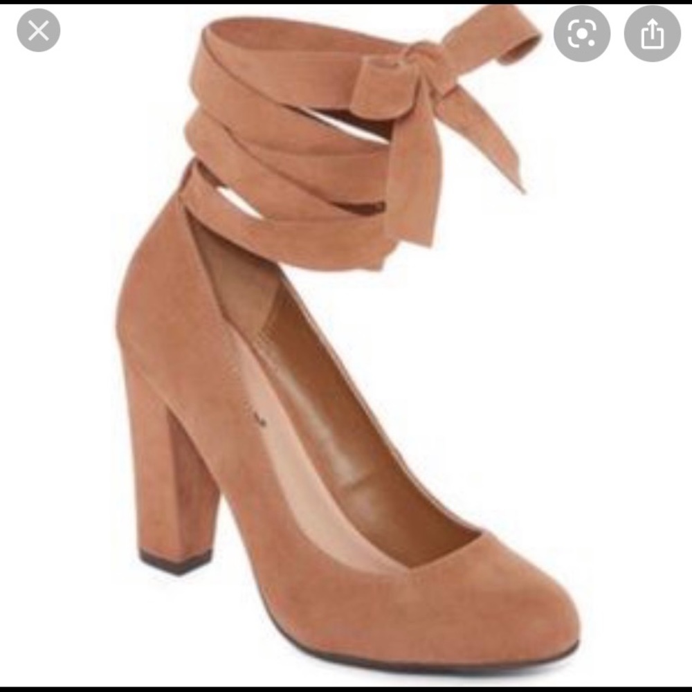 Women’s lace up heels, New without tags